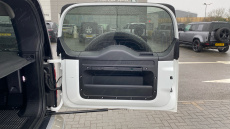 Land Rover Defender 2.0 P300 SE 110 5dr Auto Petrol Estate